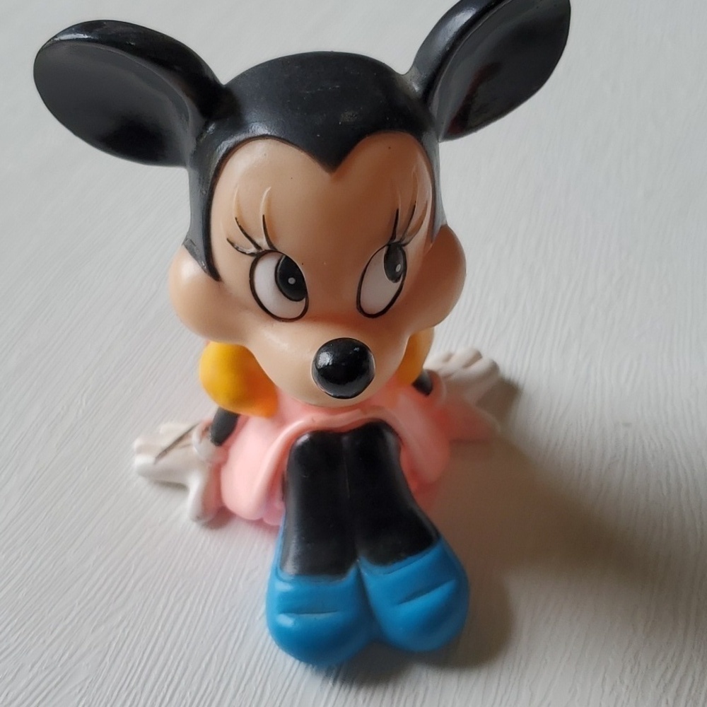 Disney Vintage Made in Korea 80'S Rubber Micky & Minnie Mouse original price tag - Picture 2 of 13